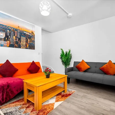 Luxury New House With Free Parking Apartment Birmingham Exterior photo