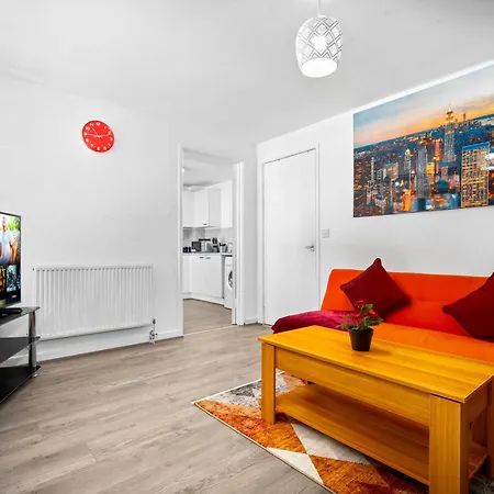 Luxury New House With Free Parking Apartment Birmingham Exterior photo